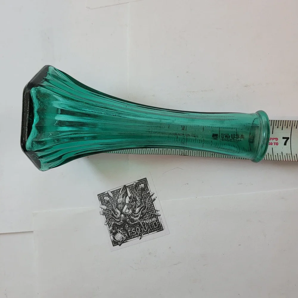EO Brody Bud Vase Emerald Green Hexagon Ribbed Glass 175 Cleveland Ohio 6 in‎